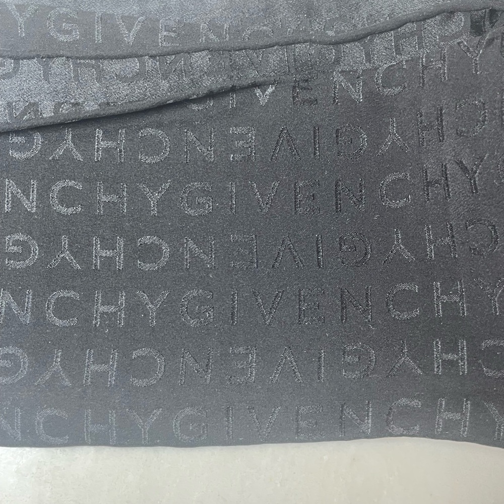 NEW Givenchy Silk Logo-Jacquard Fringe Scarf Made in Italy - Picture 9 of 9